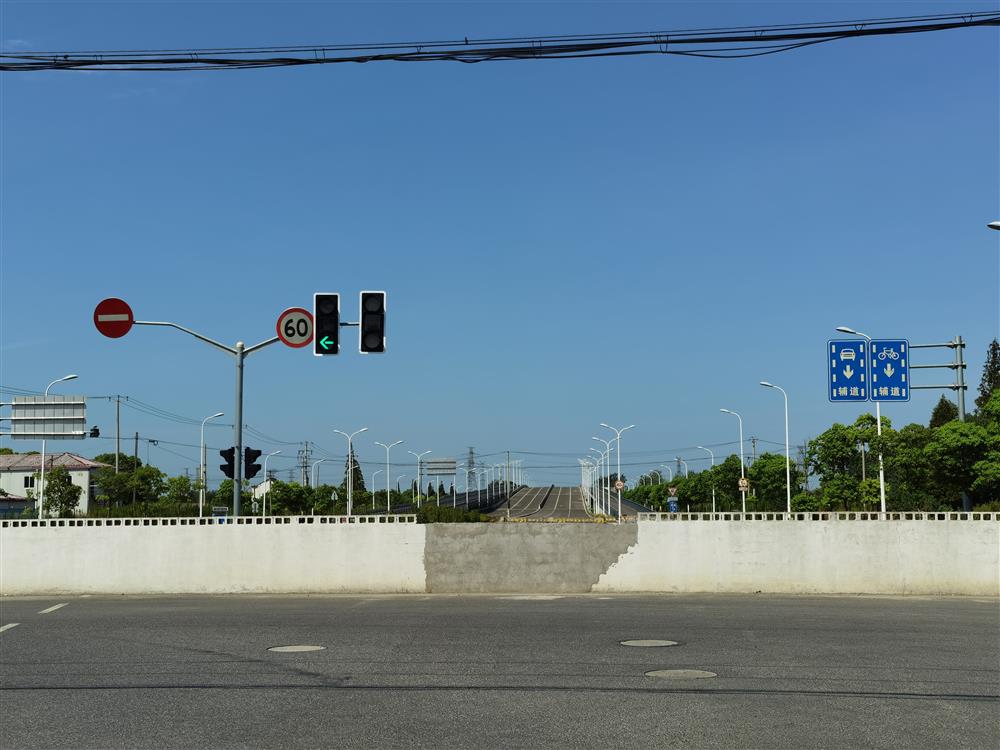 
北京佑安医院黄牛电话,住院检查加快闵行松江“区区通”道路5年仍未打通：泖亭路接不上剑川路，梗在哪？